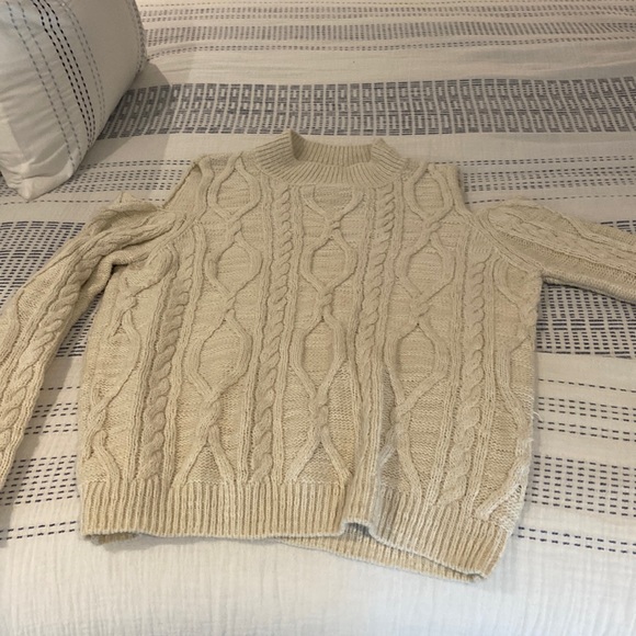 Dex cold shoulder sweater - Picture 1 of 2